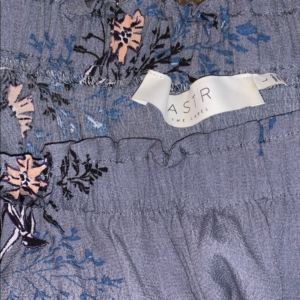 Off the shoulder ASTR blouse - Picture 3 of 3